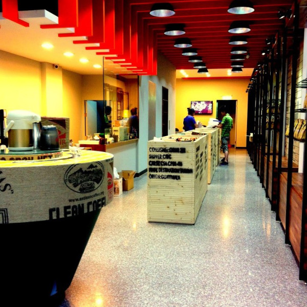 歐舍咖啡高雄店