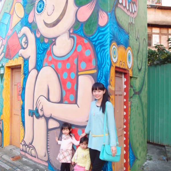 萬華艋舺大道URS+彩繪屋