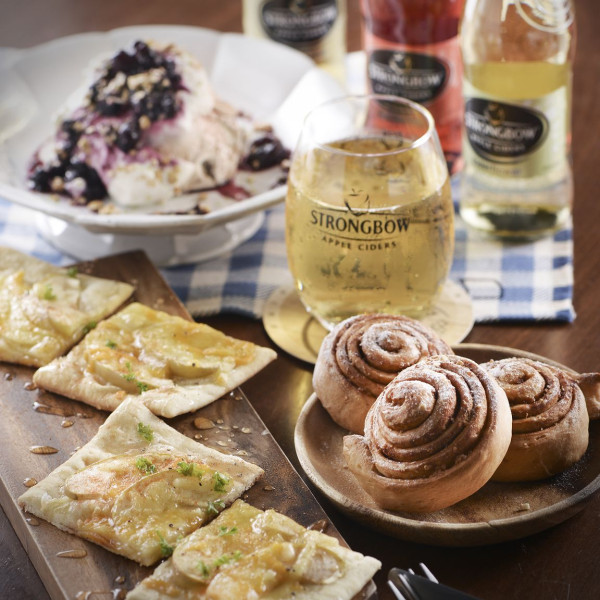 Cafe Showroom (誠品松菸店)