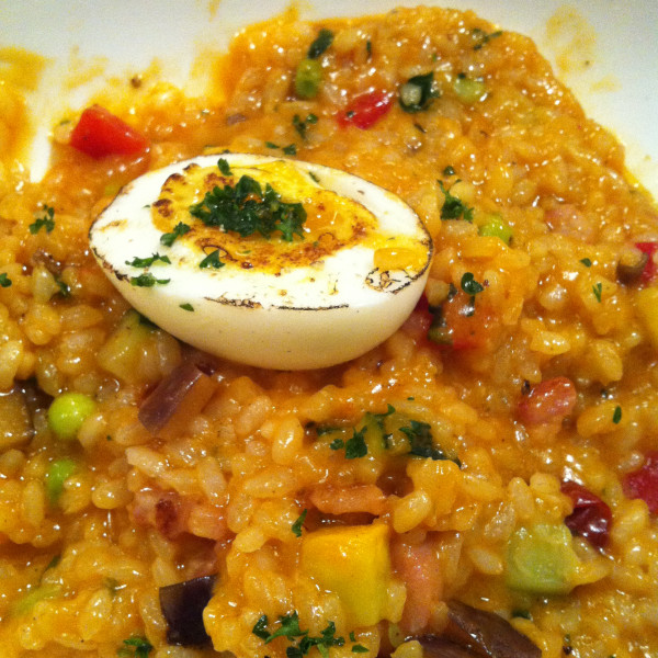 貓下去 MEOWVELOUS CAFE