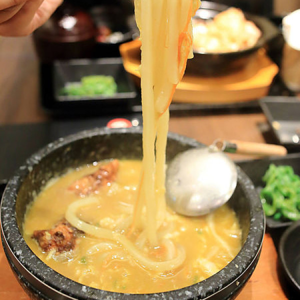 門扇雞骨白湯專門店