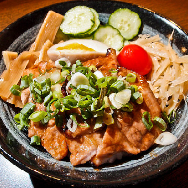 龍一日式燒肉丼