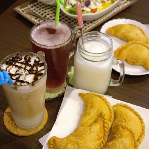 咖啡色 咖哩角・咖啡