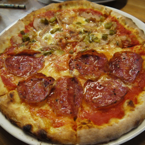 義波羅窯烤披薩