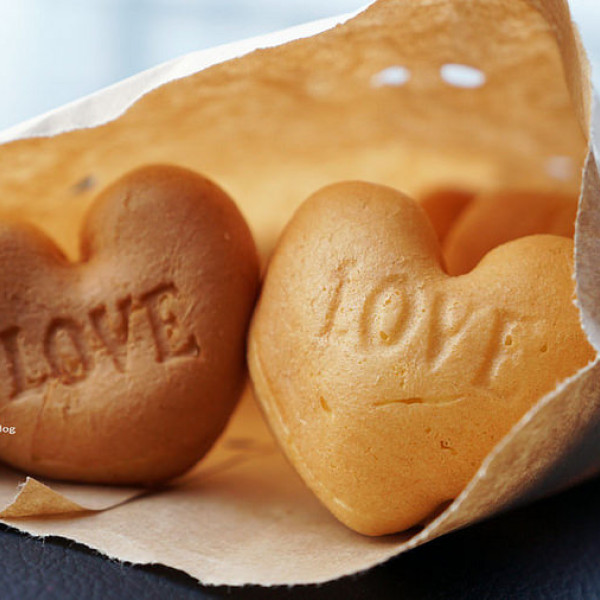 雞蛋糕 丁丁咬一口