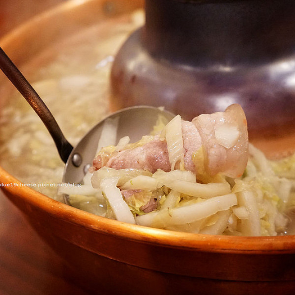 老舅的家鄉味 東北酸菜白肉鍋