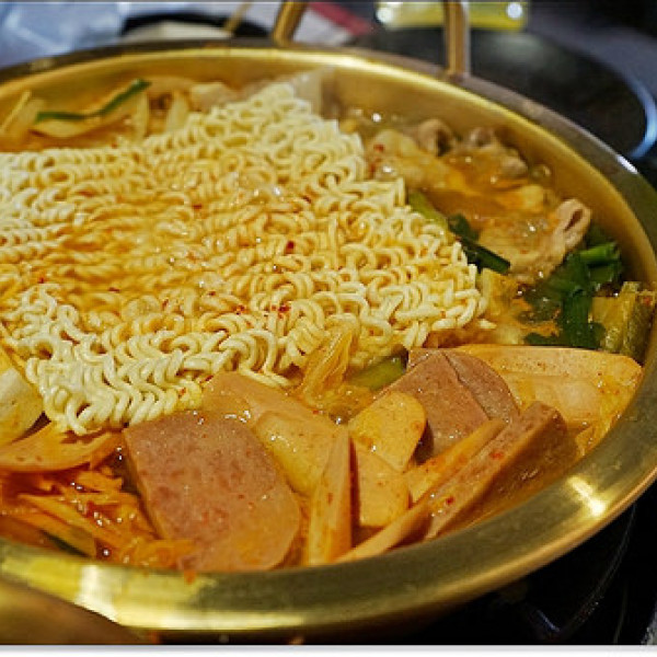 糕糕在尚韓式年糕專賣店 (台中龍富店)