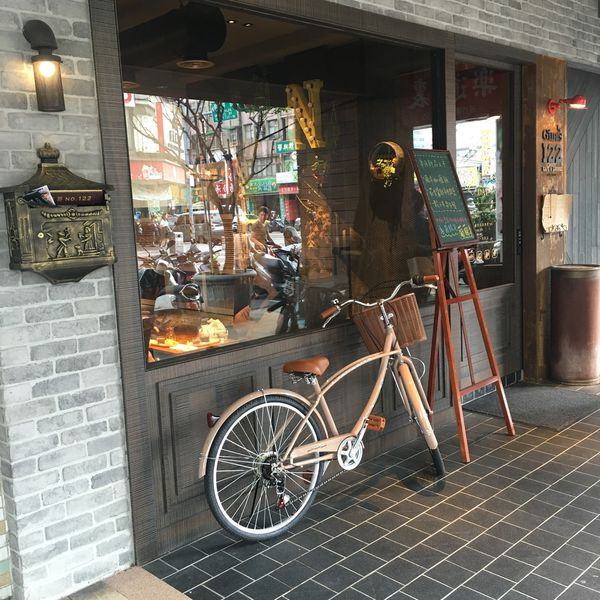 Gina's122 Cafe