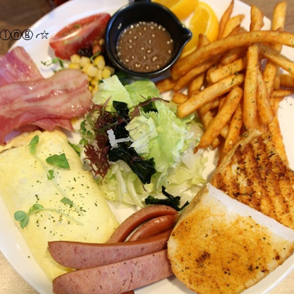 豐滿總匯三明治早午餐