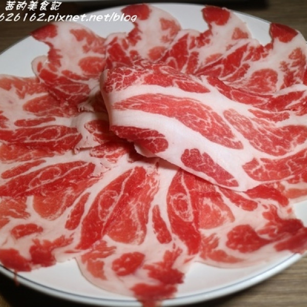 築湘養生麻辣火鍋