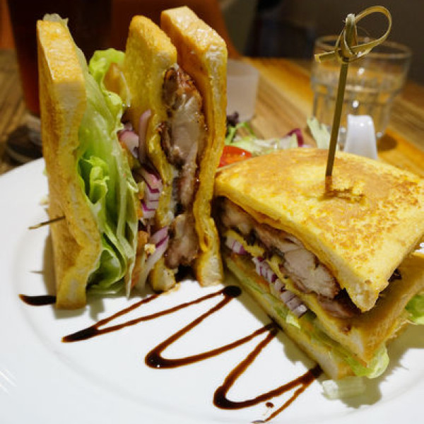 圈子 Brunch.Coffee 台南公園店