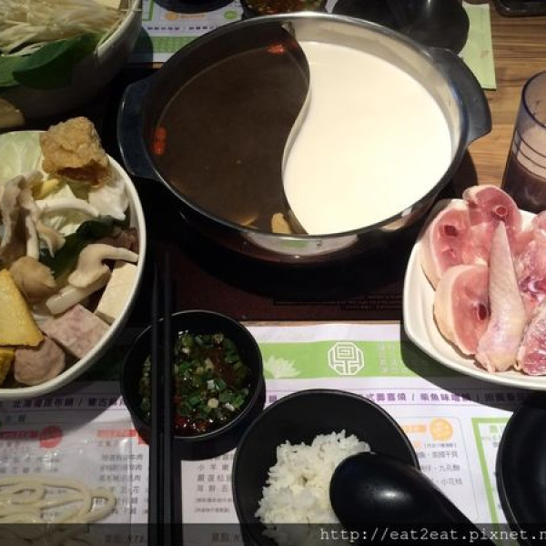 鼎川霖鍋物 重慶店