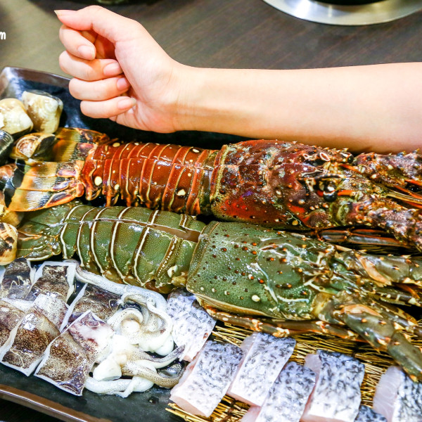 築湘養生麻辣火鍋三和店