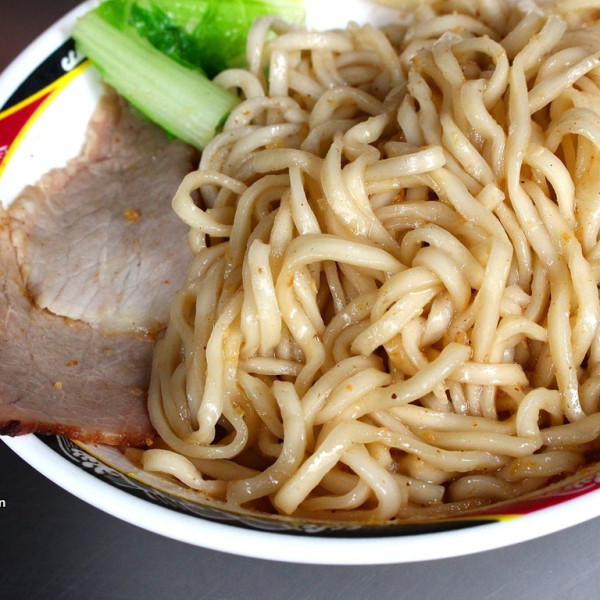 台南陸橋沙茶意麵