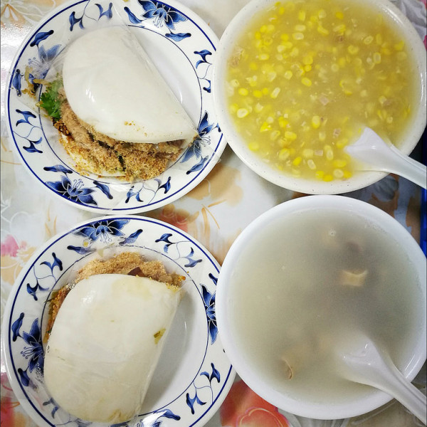 永興街煬割包四神湯