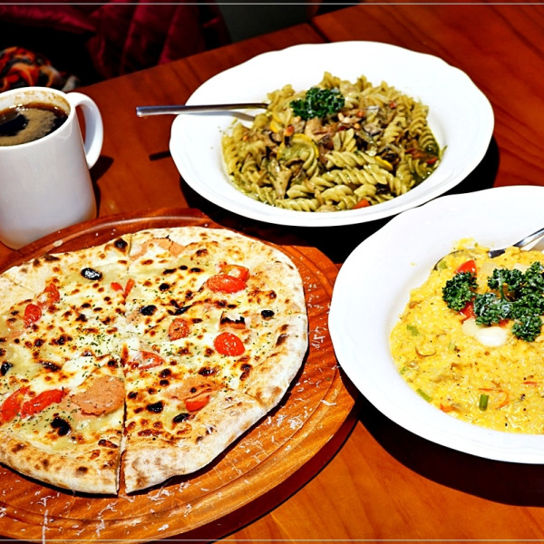 Misha Caffe X Pizzeria