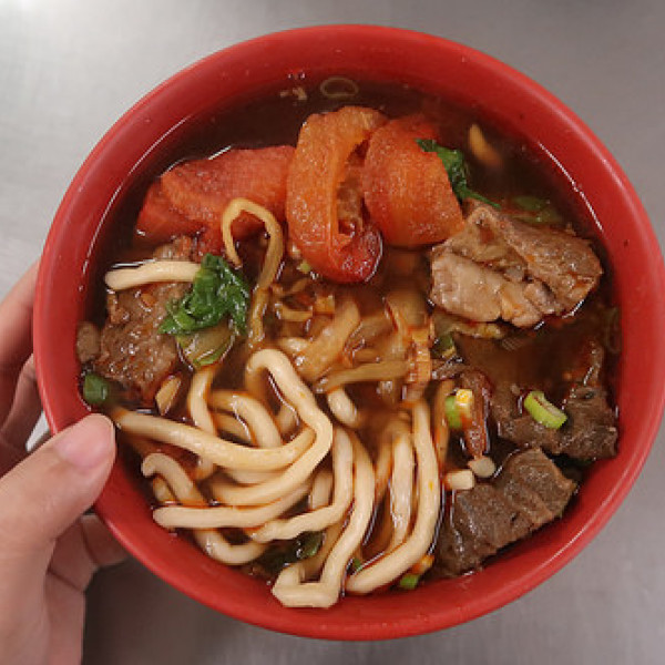 新莊手工刀削麵