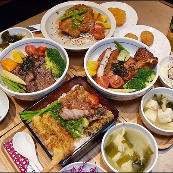 秋刀鬪肥牛(台灣大道店)