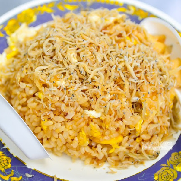 阿蘭大鼎魩仔魚炒飯