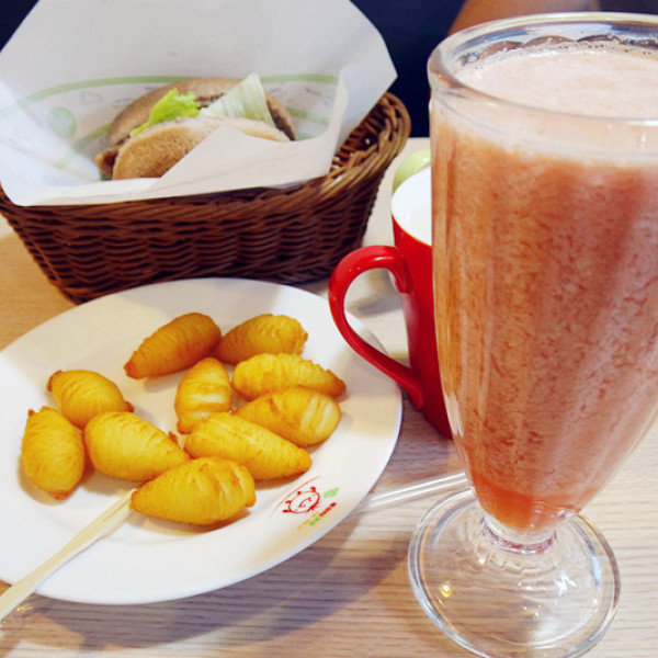 中壢蕃茄村榮耀店