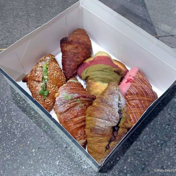 八月堂(南港車站店)