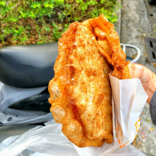 山林記炸蛋蔥油餅 （勞工公園）