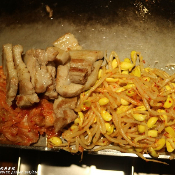 燒肉-生菜包肉-綾aya