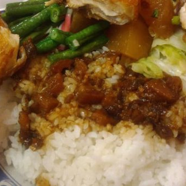 金讚滷肉飯