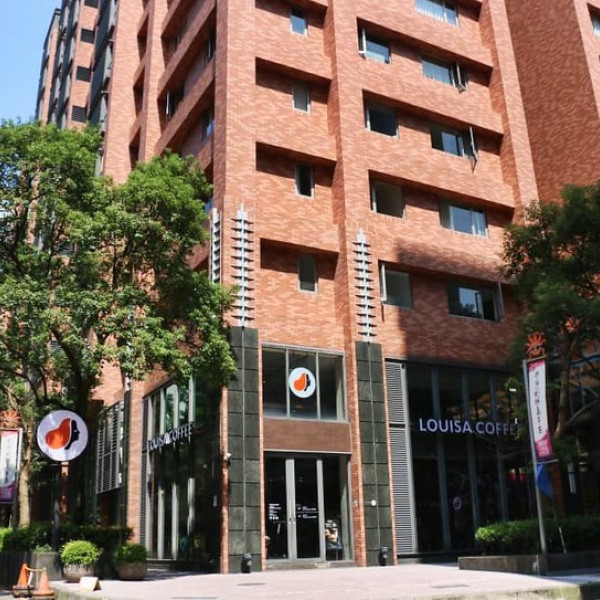 Louisa Coffee 路易莎咖啡(汐止夢想社區門市)