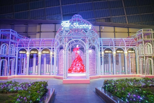 旅遊窩客 美食好芃友 提供 / 2018高雄夢時代愛.Sharing聖誕節