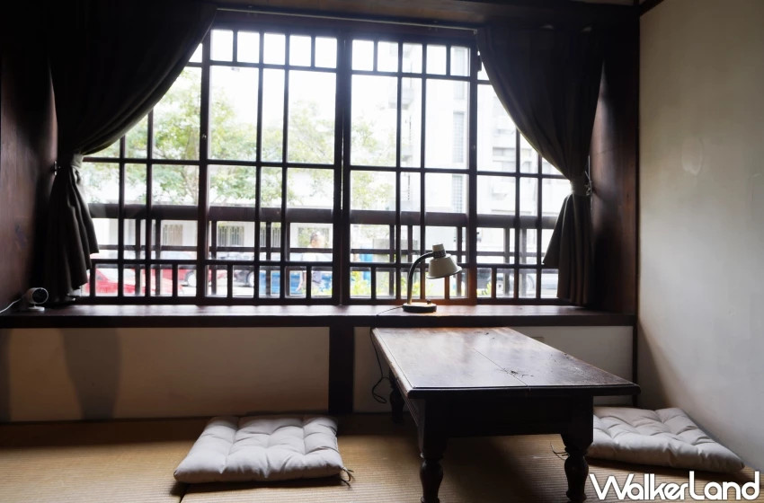 台中老宅咖啡廳加!Room808 藏在台中文學館的日式咖啡廳,音樂迷要來。